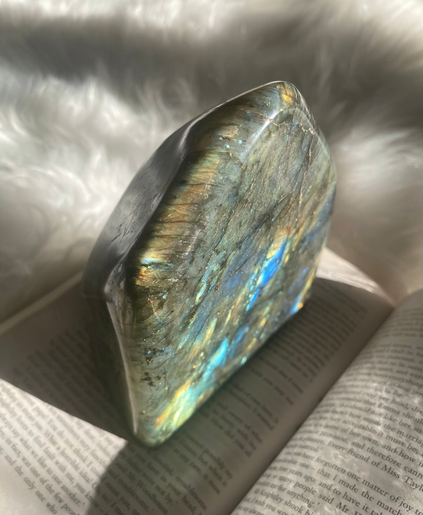Labradorite display piece