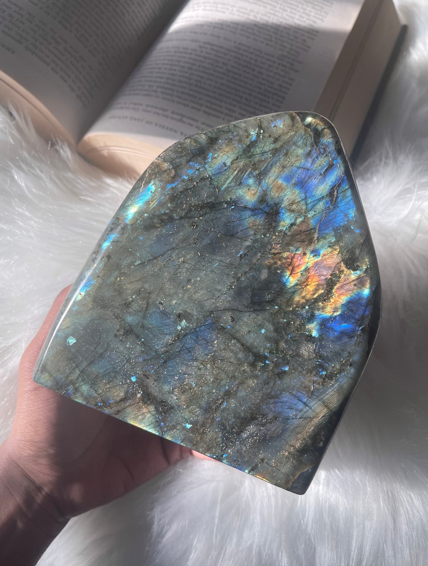 Labradorite display piece