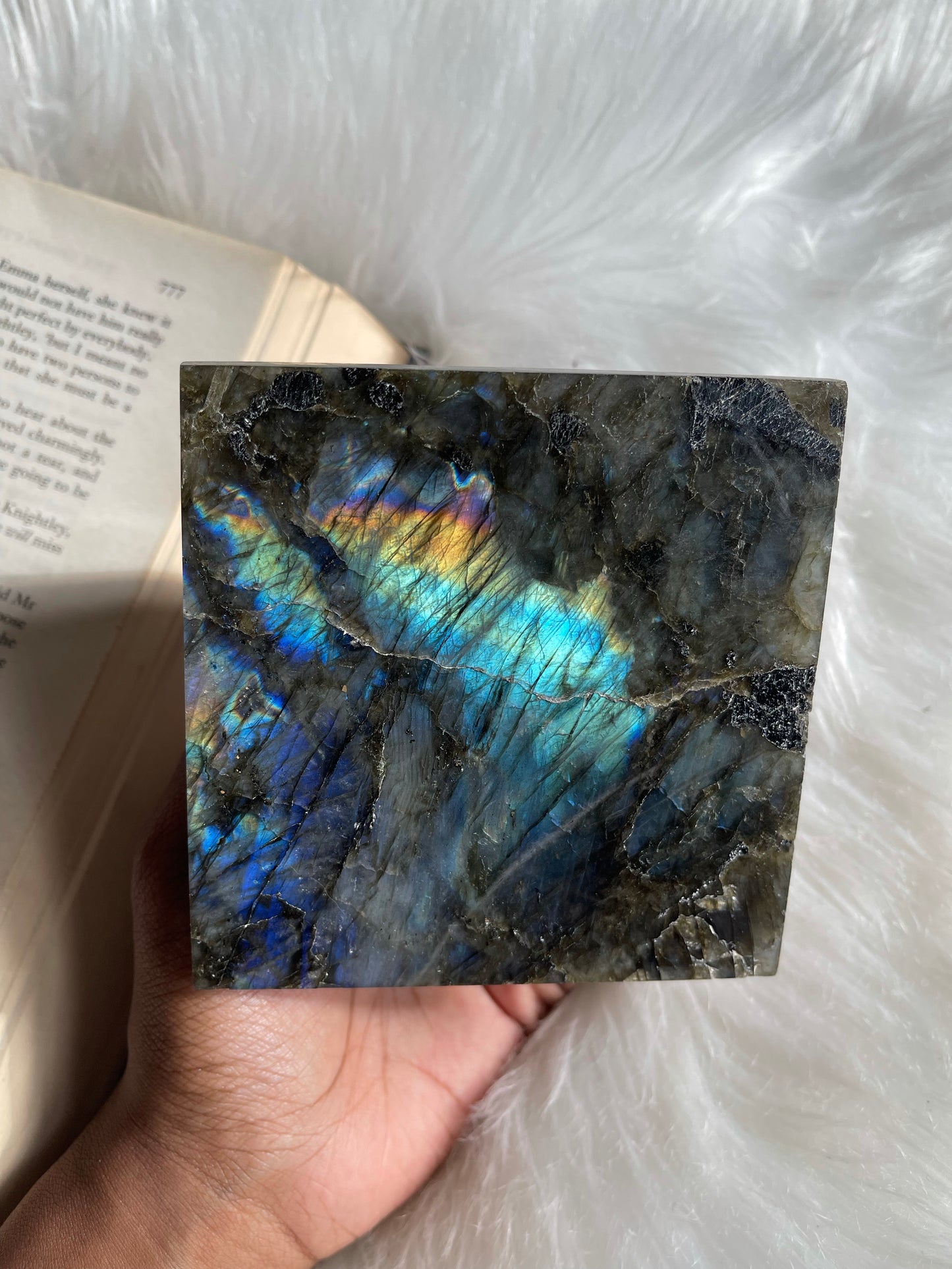 Labradorite pyramid - Large