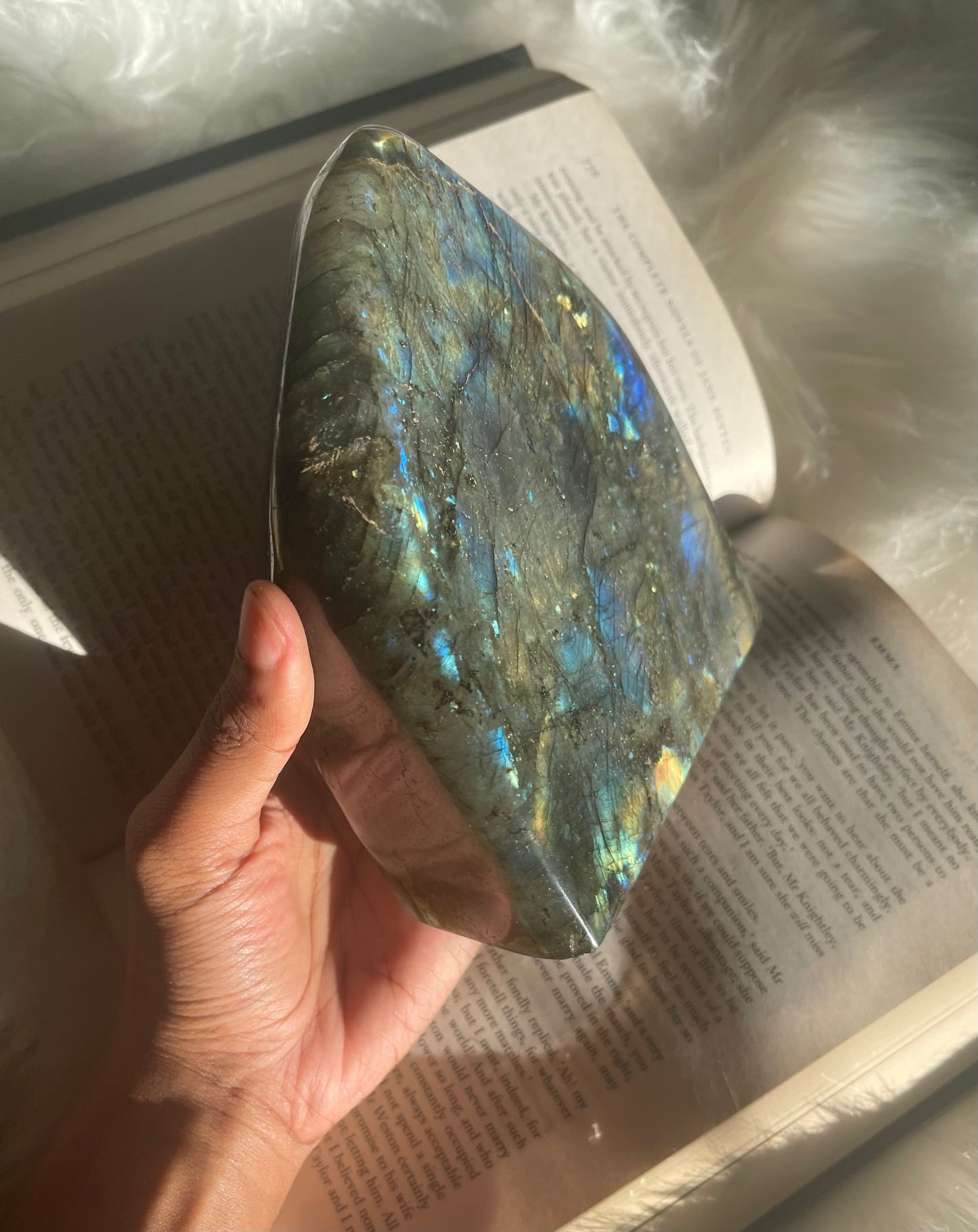 Labradorite display piece