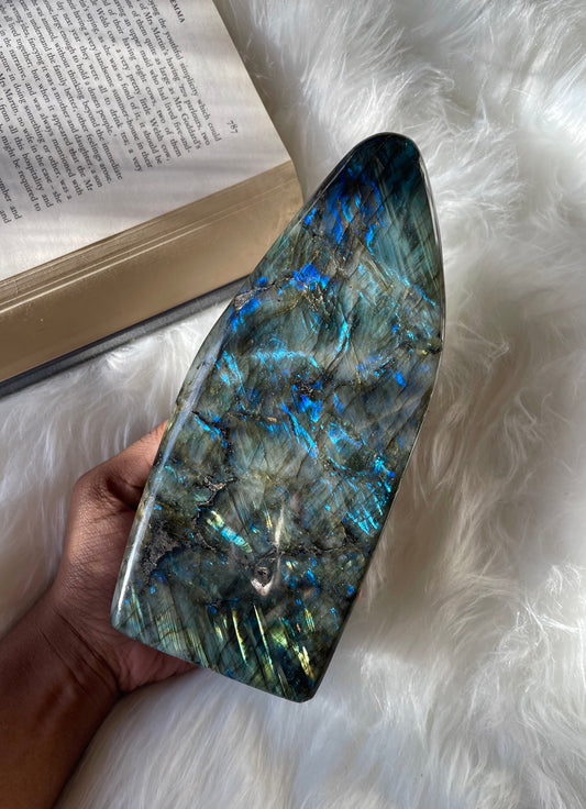 Labradorite display piece