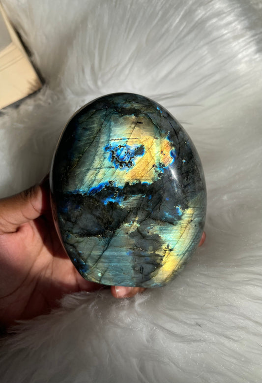 Labradorite display piece