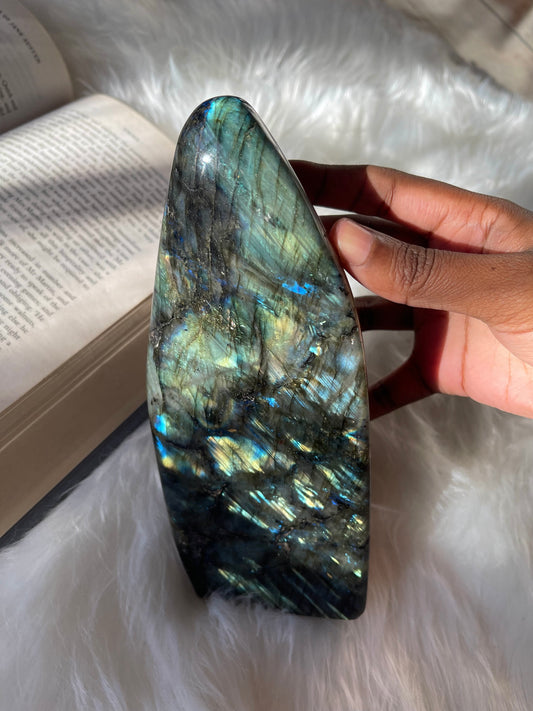 Labradorite display piece